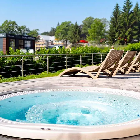 Apartment Air-conditioned With A Balcony And Pool By Heyrent *