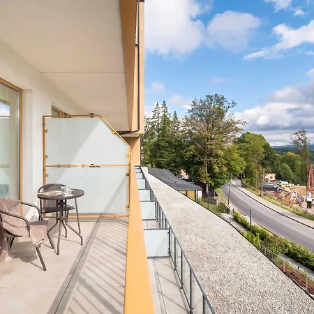Air-conditioned With A Balcony And Pool By Heyrent Apartment
