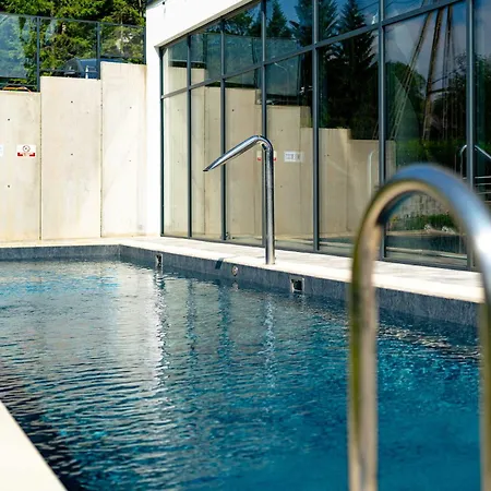 Air-conditioned With A Balcony And Pool By Heyrent Apartment